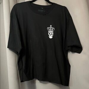 Black Crown Skull Graphic Tee..b3